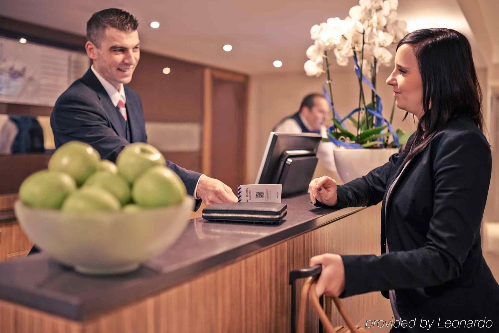 Mercure Airport Hotel Berlin Tegel Exterior foto