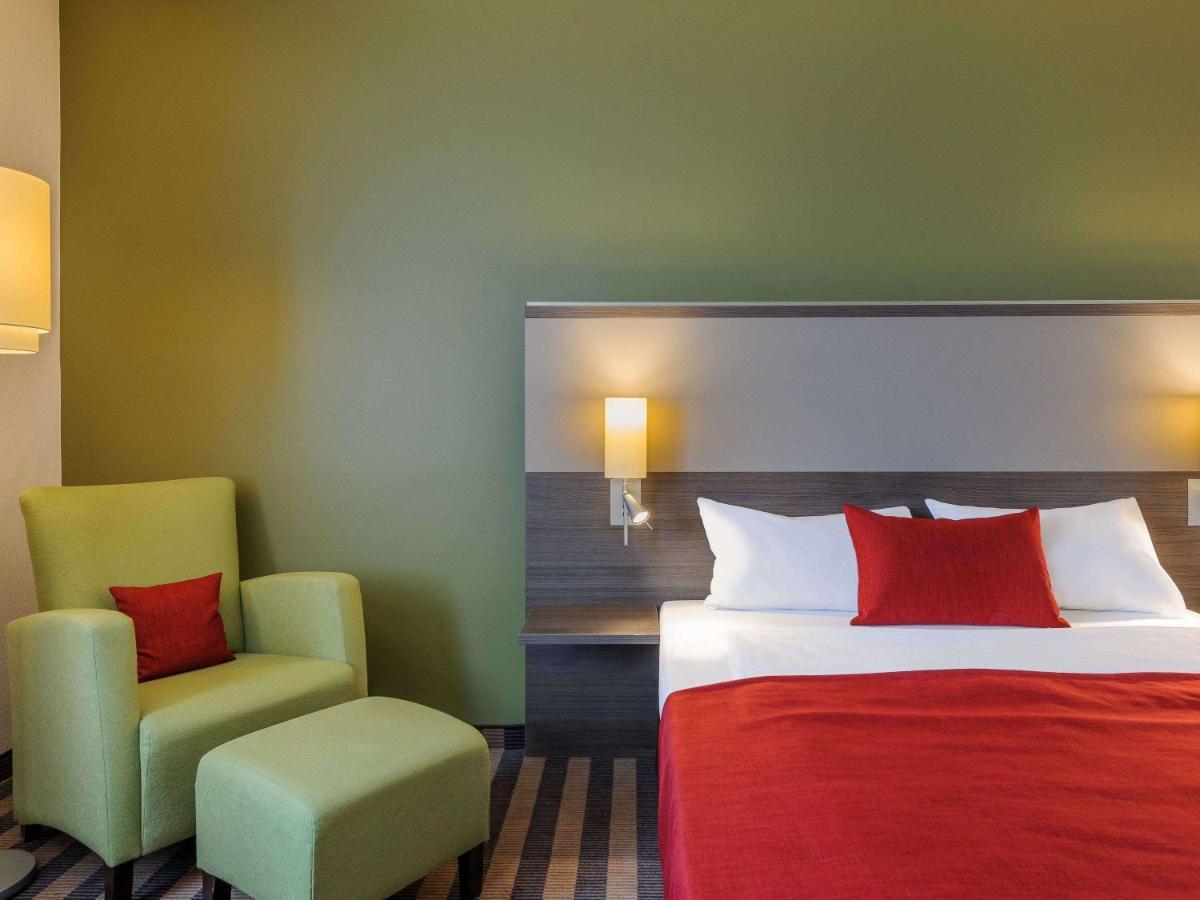 Mercure Airport Hotel Berlin Tegel Exterior foto